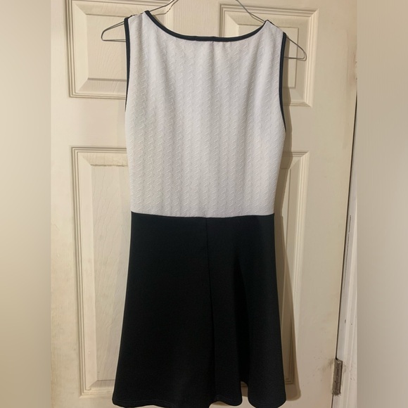Vibe Sportswear White & Black Lace Tennis Dress - Picture 5 of 6